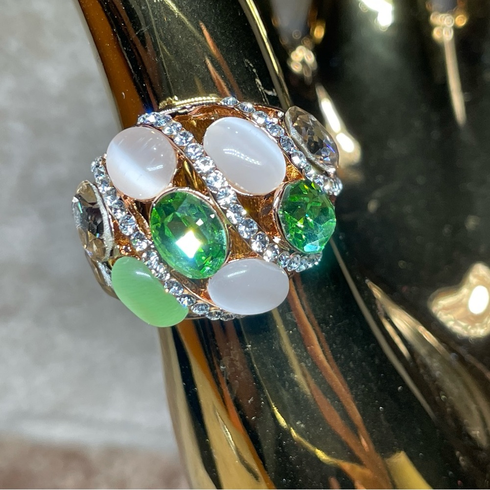 Multi stone ring